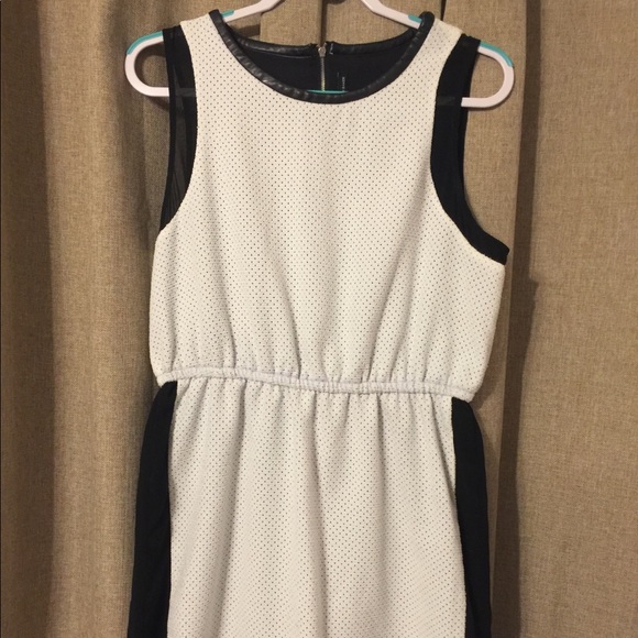 Walter Baker Dresses & Skirts - B&W Cocktail Dress!